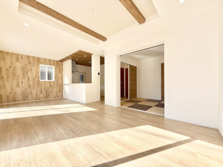 ���r���O ���������R�Ɖ�b�����܂��A�S�n�悢�ЂƂƂ�