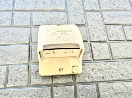 ���̑����� �ݔ������O�ɓd���R���Z���g������΁A�������@�ő���O�ǂ�|������ȂǕ֗��ł��B