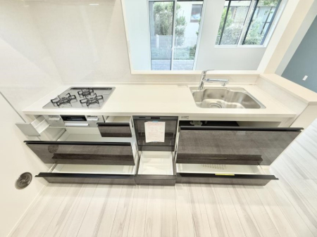 �L�b�`�� ���������y���݂ƐH�ׂ�K����͂���L�b�`��