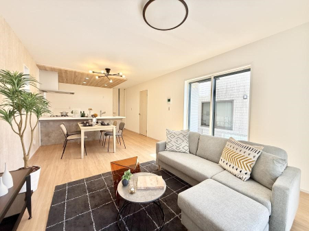 ���r���O ���������났�ƏΊ炪�W�܂�A�S���܂郊�r���O