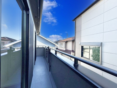 �o���R�j�[ ������ �G�߂̈ڂ낢����������J���I�ȋ�Ԃł�