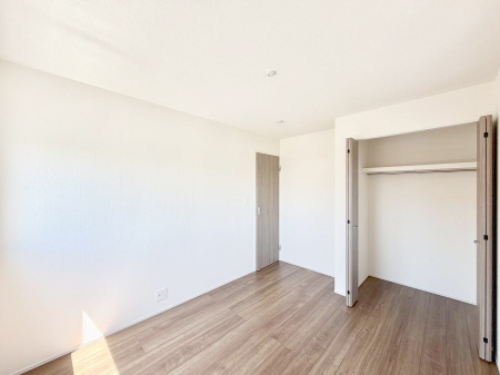 �q������ ����