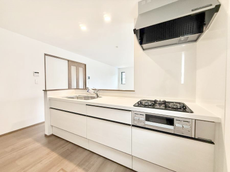 �L�b�`�� �����������������Ԃ����܂��A�Ί炠�ӂ��L�b�`��