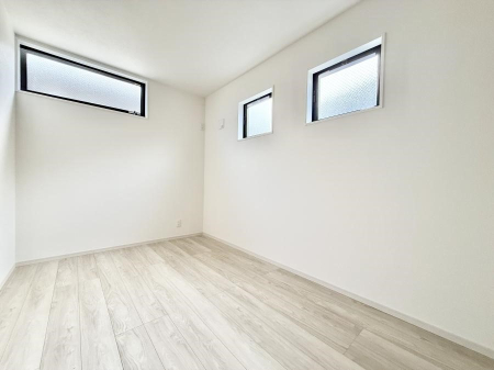 �q������ �������v���C�x�[�g��ԂƂ��ĐÂ��ŗ�������������񋟂��Ă���܂�