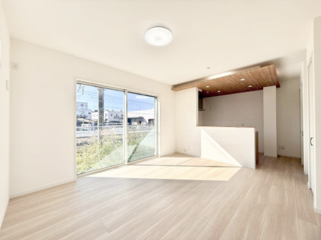 ���r���O ���������R�Ɖ�b�����܂��A�S�n�悢�ЂƂƂ�