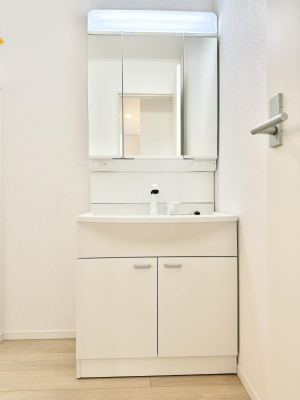 ʑEʏ 邢ʏ͖̎yłႢł