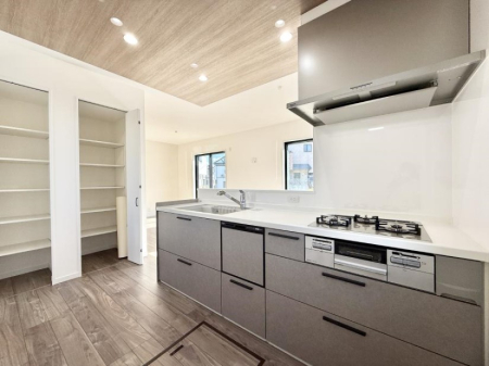 �L�b�`�� �������Ƒ����J��[�߂�A������̂���L�b�`��