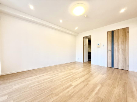 ���r���O ���������났�ƏΊ炪�W�܂�A�S���܂郊�r���O