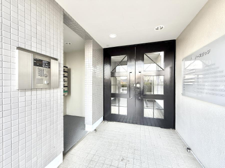 �G���g�����X �O�ρ��A�邽�тɈ��S����^���Ă����A���J�ɊǗ����ꂽ���L���