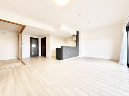 ���r���O �������i�`�������ȃ��r���O�͂ǂ�ȃC���e���A�ɂ������܂�