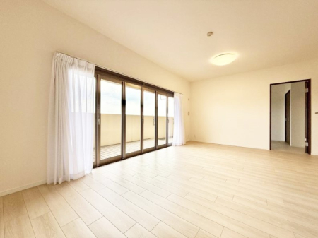 ���r���O �������z�������˂����ޖ��邢LDK�͉Ƒ��ł̂�т芰���܂�  