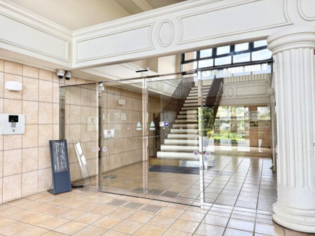 �G���g�����X �O�ρ��������̂���G���g�����X�͉��K�Ȗ����̎n�܂�����o���܂�