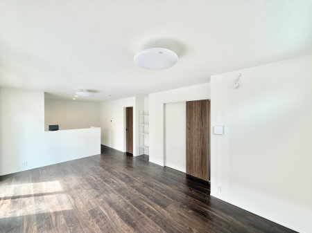 ���r���O ���������났�ƏΊ炪�W�܂�A�S���܂郊�r���O