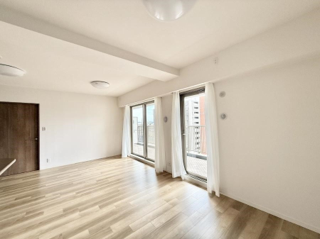 rO 났ƏΊ炪W܂AS܂郊rO