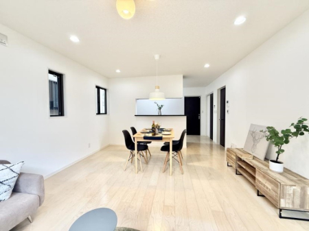 rO 났ƏΊ炪W܂AS܂郊rO