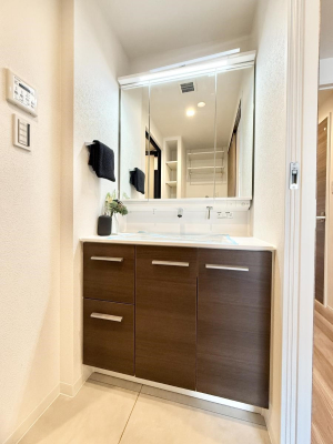 ʑEʏ Ƒ݂Ȃg₷zuł