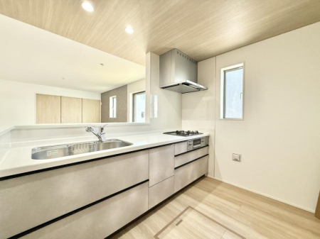 �L�b�`�� ��������b���[�܂�ΖʃL�b�`���I�Ƒ��Ƃ̉�b���͂��݂܂��I  