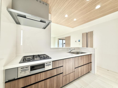 �L�b�`�� �����������������Ɗy�����Ȃ�A���K�ȃL�b�`�����