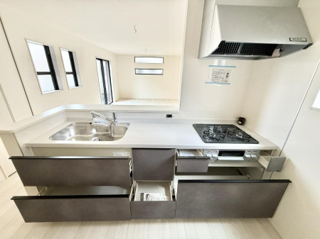 �L�b�`�� �������Ƒ����J��[�߂�A������̂���L�b�`��