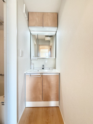 ʑEʏ 邢ʏ͖̎yłႢł