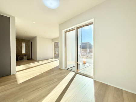 ���r���O �����������������Ɠ��ʂɂ���A�e���̋��