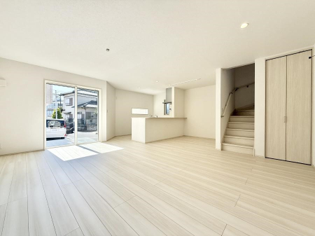 ���r���O ���������S�n�̂����A���z�̃��r���O