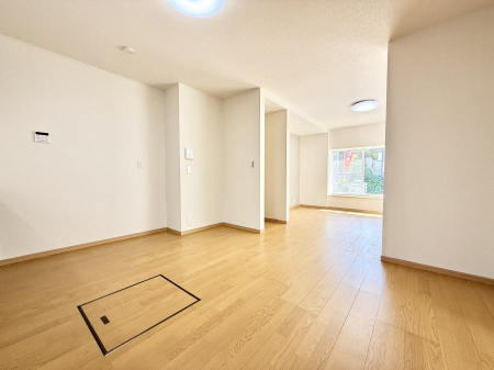 ���r���O ���������S�n�̂����A���z�̃��r���O