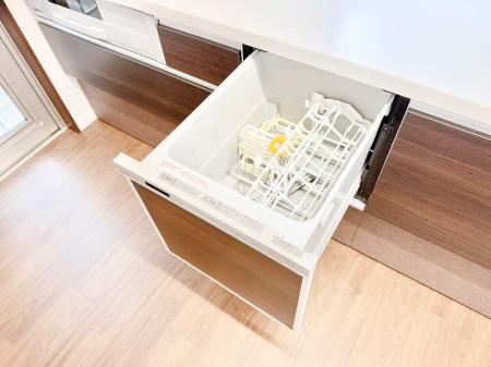 ���̑����� �ݔ�����ԂȂ����I�H����s�J�s�J�Ɏd�グ�Ă���܂�