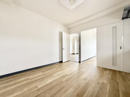 ���r���O �������i�`�������ȃ��r���O�͂ǂ�ȃC���e���A�ɂ������܂�