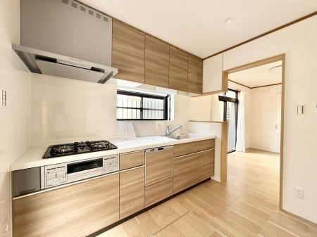 �L�b�`�� �����������������Ԃ����܂��A�Ί炠�ӂ��L�b�`��