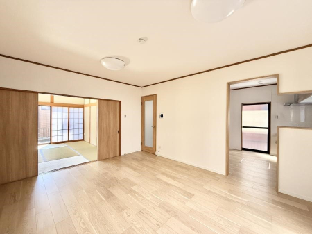 ���r���O ���������났�ƏΊ炪�W�܂�A�S���܂郊�r���O