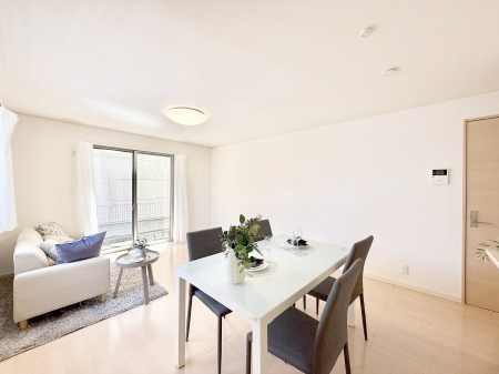 ���r���O ���������R�̌����������݁A���邢��Ԃ��L����܂�