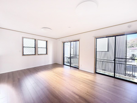 ���̑����� �������Ƒ��̏Ί炪���ӂ��A���났�̋��