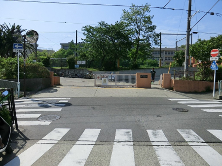 ���ӊ� ���w�Z 180m ���{��s�����R���w�Z