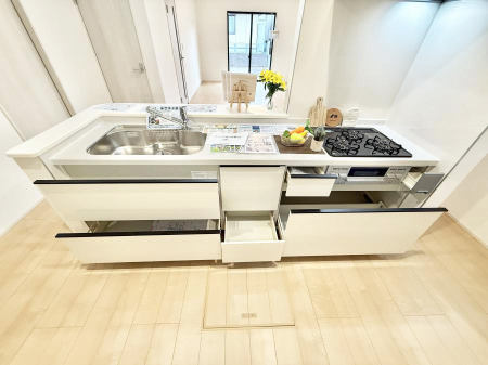 �L�b�`�� �����������������Ɗy�����Ȃ�A���K�ȃL�b�`�����