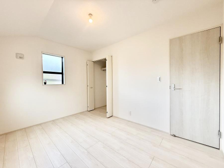 �q������ �L�x�Ȏ��[�X�y�[�X�I  