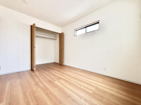 �Q�� ����