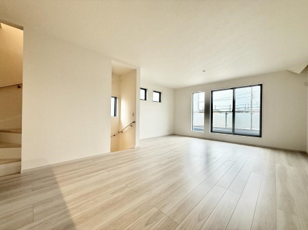 ���r���O ���������S�n�̂����A���z�̃��r���O