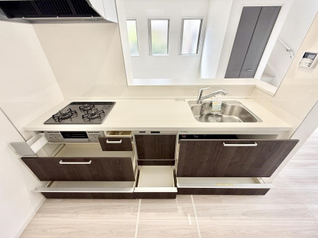 �L�b�`�� �������Ƒ����J��[�߂�A������̂���L�b�`��