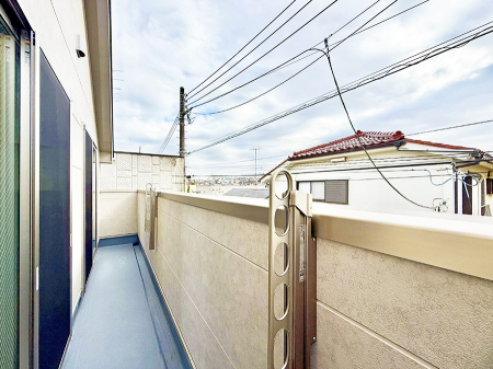 �o���R�j�[ ������ �G�߂̈ڂ낢����������J���I�ȋ�Ԃł�