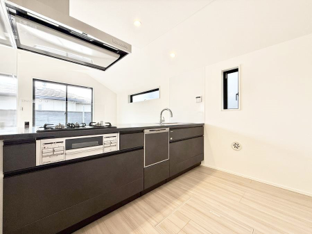 �L�b�`�� �������V���v���Ŕ������S�n�悢���Ԃ𐶂ރL�b�`�����