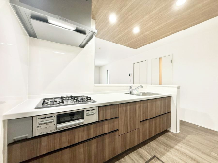 �L�b�`�� ���������y���݂ƐH�ׂ�K����͂���L�b�`��