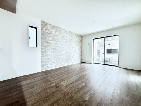 ���r���O ���������S�n�̂����A���z�̃��r���O