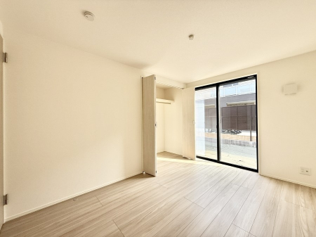 �q������ �ǂ��ɂȂɂ�u�����y���݂Ȏ����̂�����