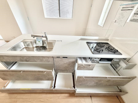 �L�b�`�� ���[�͖L�x�ȃV�X�e���L�b�`���ł��I