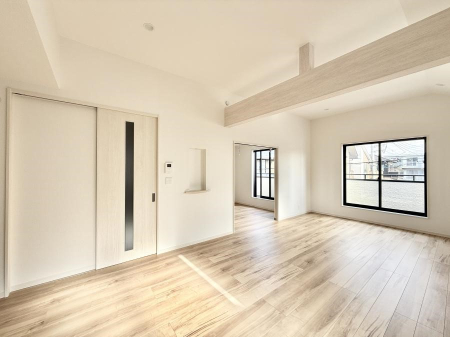 ���r���O ���������났�ƏΊ炪�W�܂�A�S���܂郊�r���O