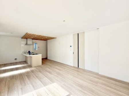 ���r���O �L�X�Ƃ����J�������ӂ�郊�r���O�ł�