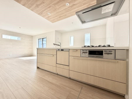 �L�b�`�� ���邳�ƊJ���������Ղ�ȃL�b�`���I  