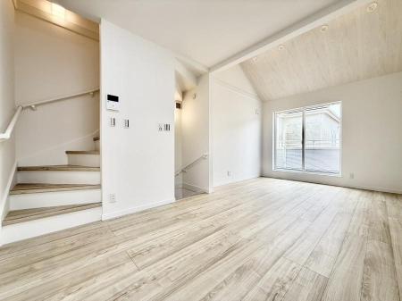 ���r���O �������i�`�������ȃ��r���O�͂ǂ�ȃC���e���A�ɂ������܂�  