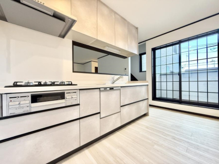 �L�b�`�� �������V���v���Ŕ������S�n�悢���Ԃ𐶂ރL�b�`�����